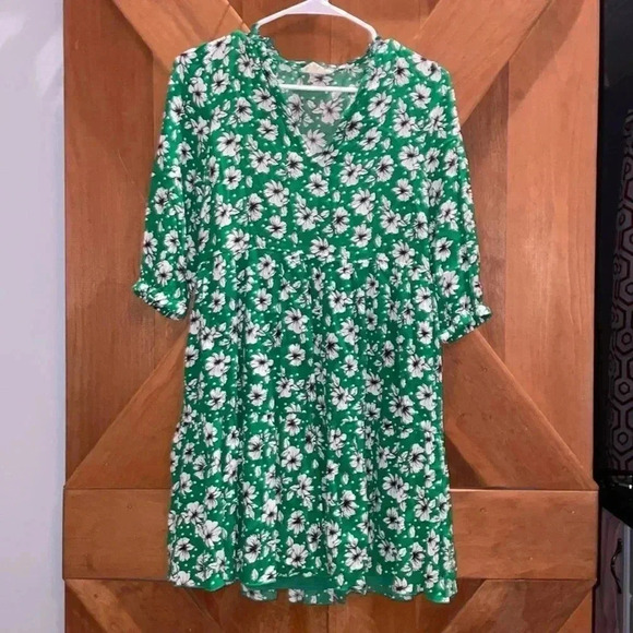 MELLODAY Dresses & Skirts - Mello Day Green Dress- XS